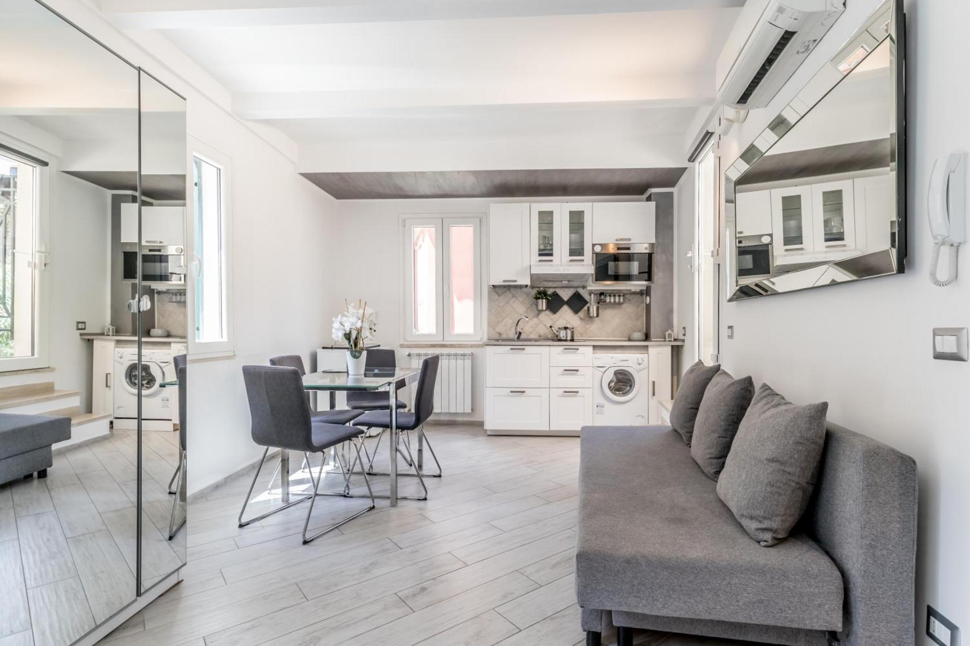 Bbhome Panoramic Flat Colosseo With Private Terrace Appartamento Roma